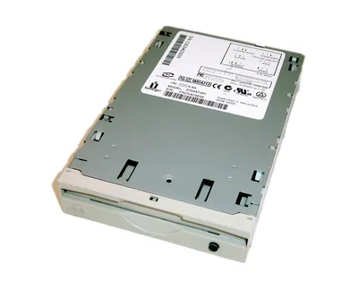 04195D02 - Iomega 250MB IDE 3.5-inch ZIP Drive