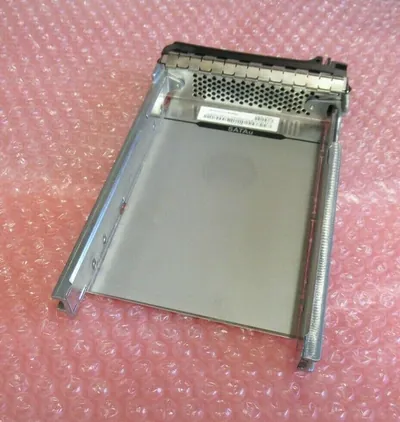 0CC852 - Dell Caddy / Tray for Hard Disk Drive