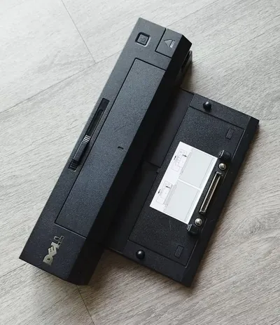 2U440 - Dell Port Replicator for Latitude D Series and Precision