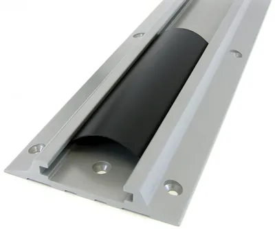 31-039-182 - Ergotron 42-inch Wall Track