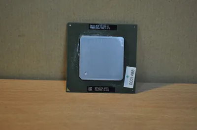 BX80526F1000B - Intel Celeron 1.00GHz 100MHz FSB 128KB L2 Cache Socket 370 Processor