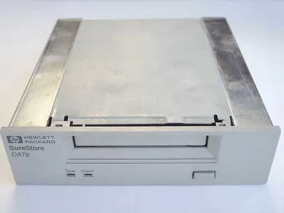 C1552A - HP SureStore 15/30GB DAT8 DDS-2 SCSI Single Ended External Tape Drive