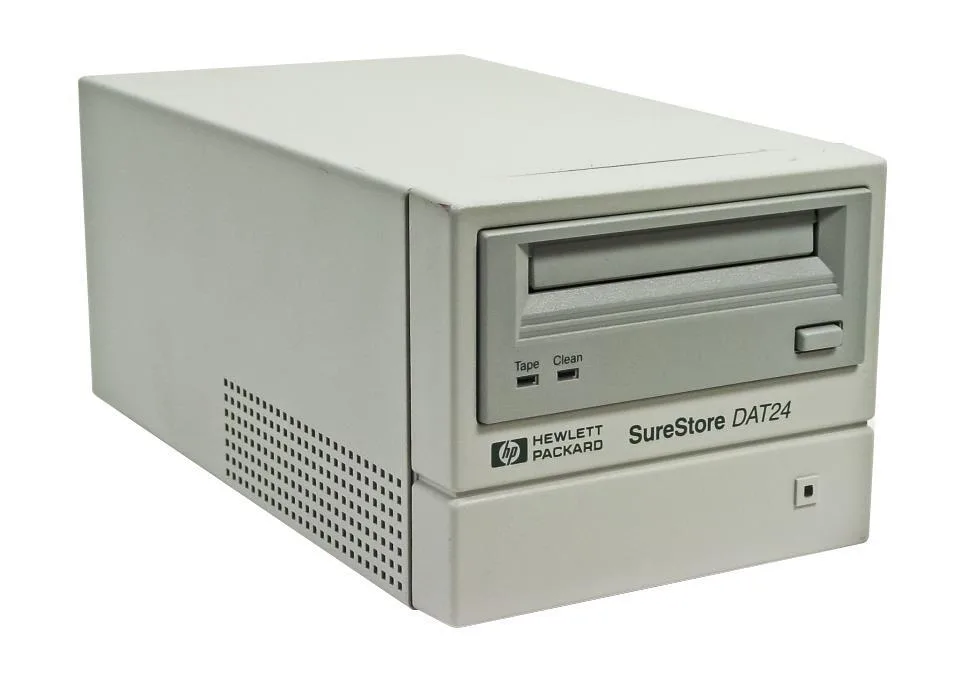 HP C1556D#ABA SureStore 12GB/24GB External DDS-3 DAT 24e Single Ended Narrow SCSI-2 Tape Drive