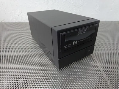 C7438-20154 - HP StorageWorks 36GB (Native) / 72GB (Compressed) DAT-72i DDS-5 SCSI LVD Single Ended 68-Pin 5.25-inch Internal Tape Drive (Carbon)