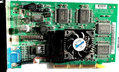 CN-01E200-44571 - Nvidia 32MB Nvidia VGA AGP Video Graphics Card