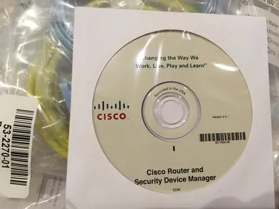 FL-CCME-UC-50-WITH-EQUAL - Cisco Unified Communications Manager Express with Cisco Unity Express (50 users) / phone licenses (50 users) / Cisco Unified Border Element (10 licenses) Licence 50 User