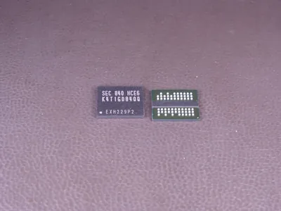 K4T1G084QE-HCE6T00 - Samsung DDR2 128Mx8 DRAM Memory Chip