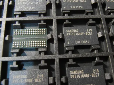 K4T1G164QF-HCE7T00 - Samsung DDR2-800MHz 64Mx16 (1GB) DRAM Memory Chip