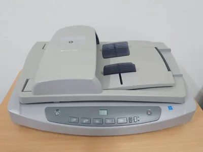 HP L1910A#B1D ScanJet 5590 Digital Flatbed Scanner 2400 dpi Optical 48-bit Color 8-bit Grayscale USB