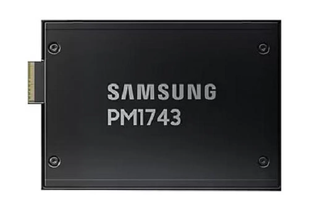 Samsung MZCLO7T6HBLA-00AMZ 7.68TB SAS 24Gbps 2.5-inch enterprise SSD with 1 DWPD endurance. In Stock
