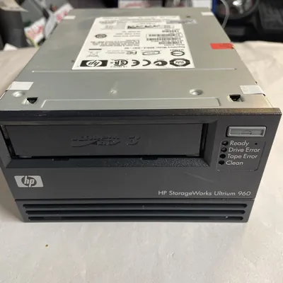 HP Q1538A#ABA StorageWorks 400/800GB Ultrium 960 Ultra320 Single Ended 68-Pin LTO-3 SCSI LVD Internal Tape Drive (Carbonite Black)