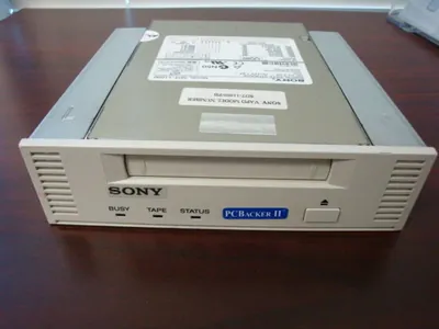 Sony SDT-D11000/ME SDT-D11000/ME DAT DDS External Tape Drive - 20GB (Native)/40GB (Compressed) - 3.5 Desktop